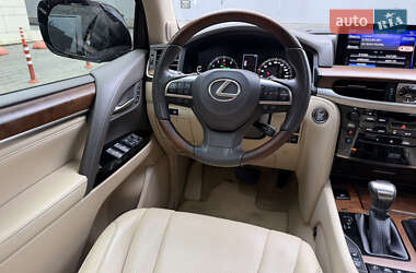 Позашляховик / Кросовер Lexus LX 2021 в 