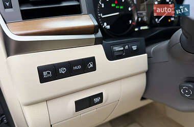 Позашляховик / Кросовер Lexus LX 2021 в 
