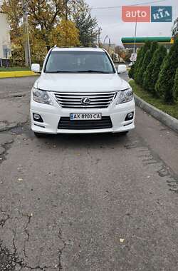 Позашляховик / Кросовер Lexus LX 2011 в 