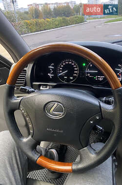 Позашляховик / Кросовер Lexus LX 2005 в 