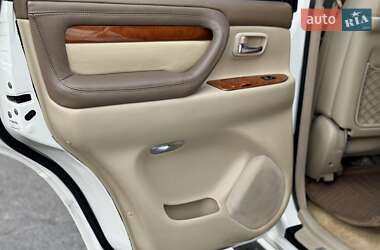 Позашляховик / Кросовер Lexus LX 2006 в 