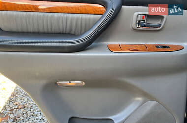Внедорожник / Кроссовер Lexus LX 2006 в 