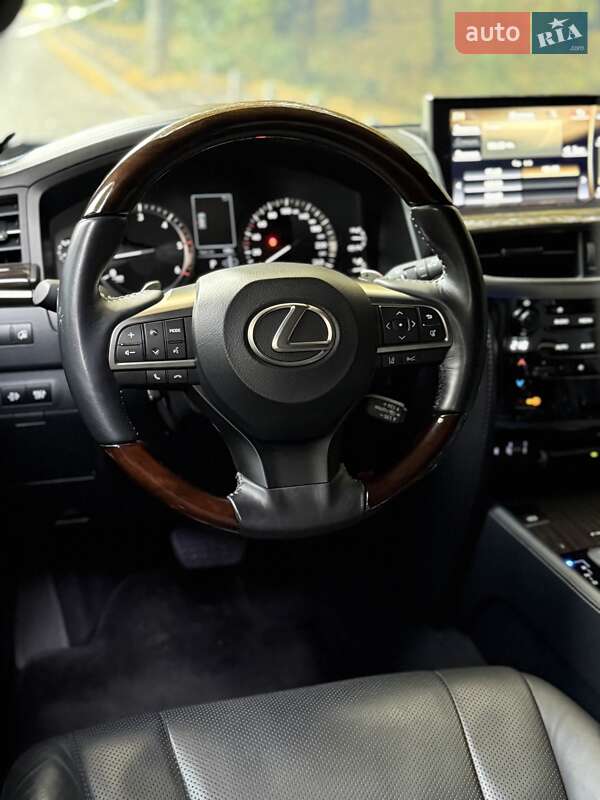 Внедорожник / Кроссовер Lexus LX 2017 в Киеве фото 24 Внедорожник / Кроссовер Lexus LX 2017 в Киеве