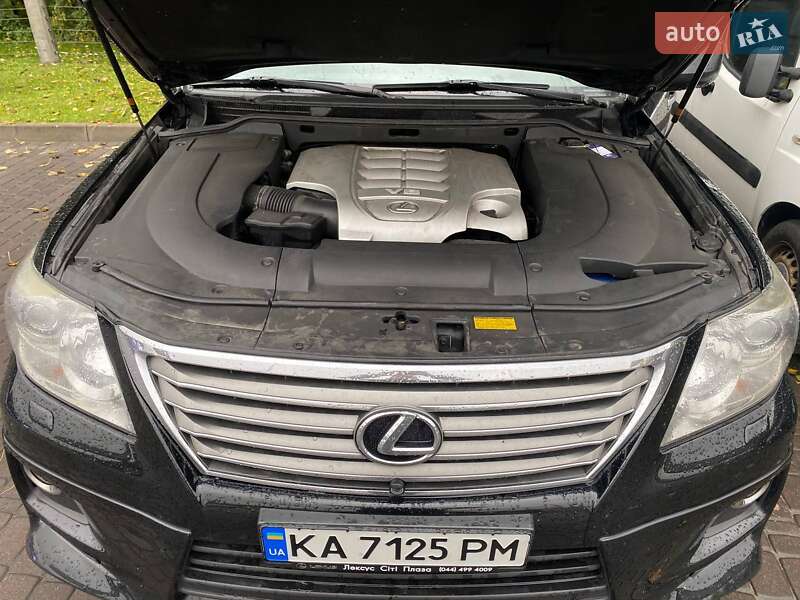 Внедорожник / Кроссовер Lexus LX 2010 в Киеве