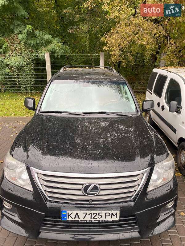 Внедорожник / Кроссовер Lexus LX 2010 в Киеве
