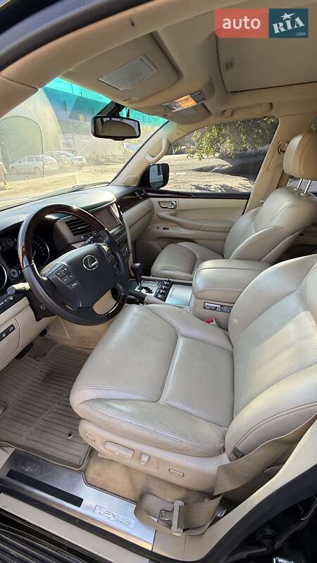 Внедорожник / Кроссовер Lexus LX 2011 в Киеве