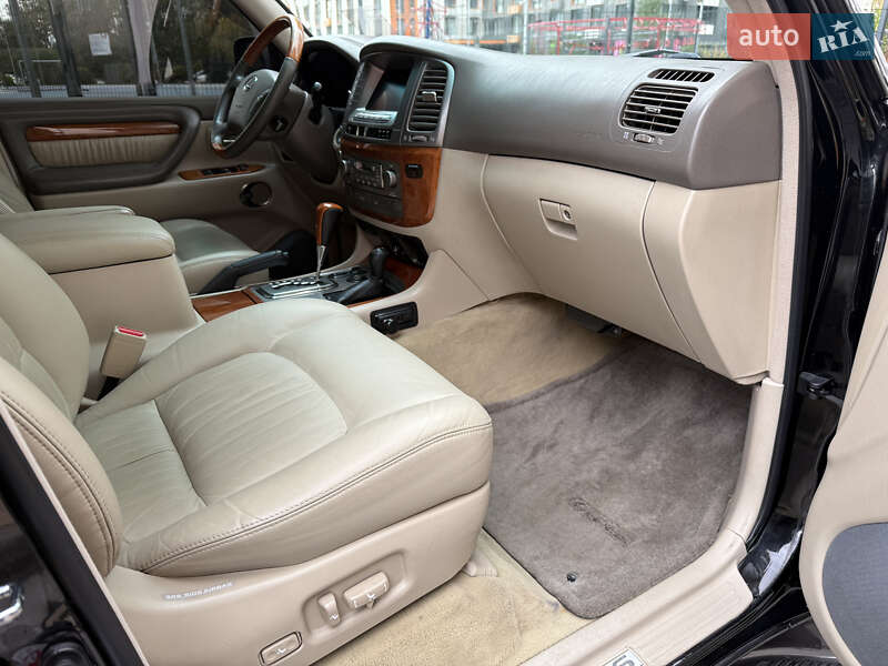 Внедорожник / Кроссовер Lexus LX 2006 в Киеве