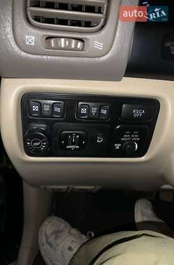 Позашляховик / Кросовер Lexus LX 2005 в 