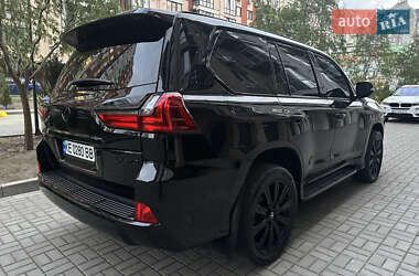 Позашляховик / Кросовер Lexus LX 2018 в 