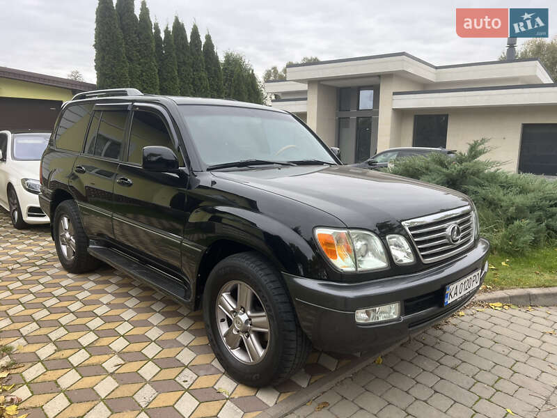 Позашляховик / Кросовер Lexus LX 2006 в 