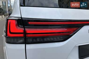 Позашляховик / Кросовер Lexus LX 2022 в 