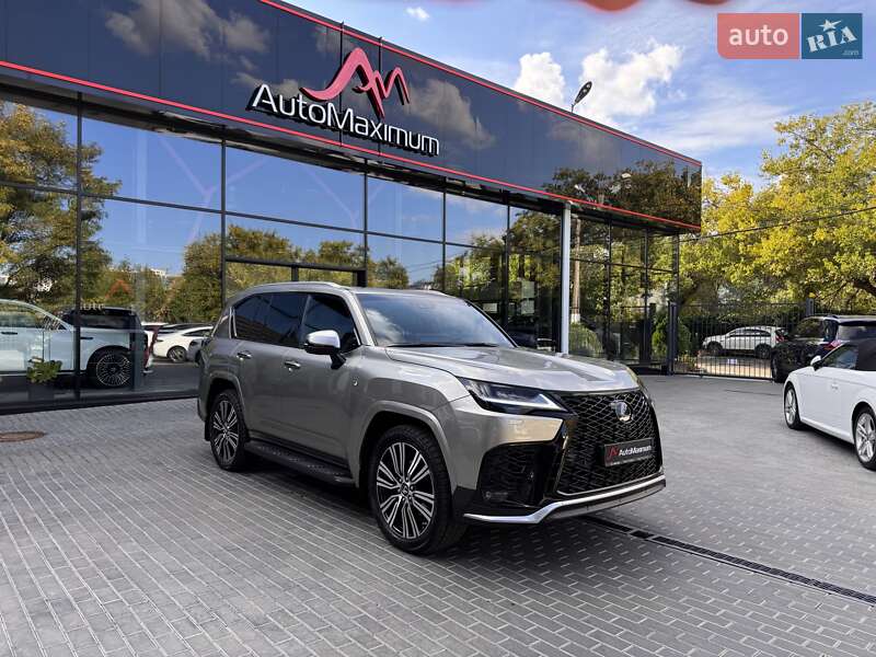 Lexus LX 2022