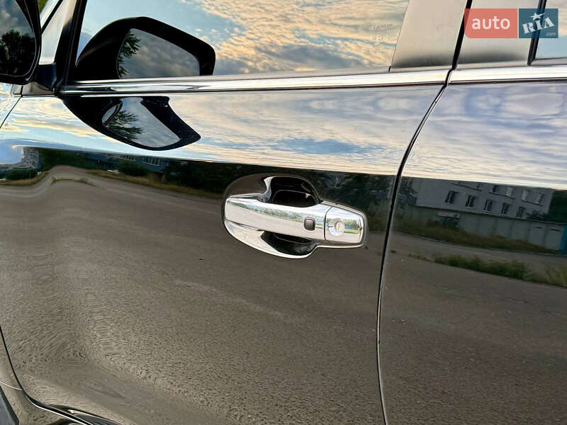 Позашляховик / Кросовер Lexus LX 2010 в Дніпрі