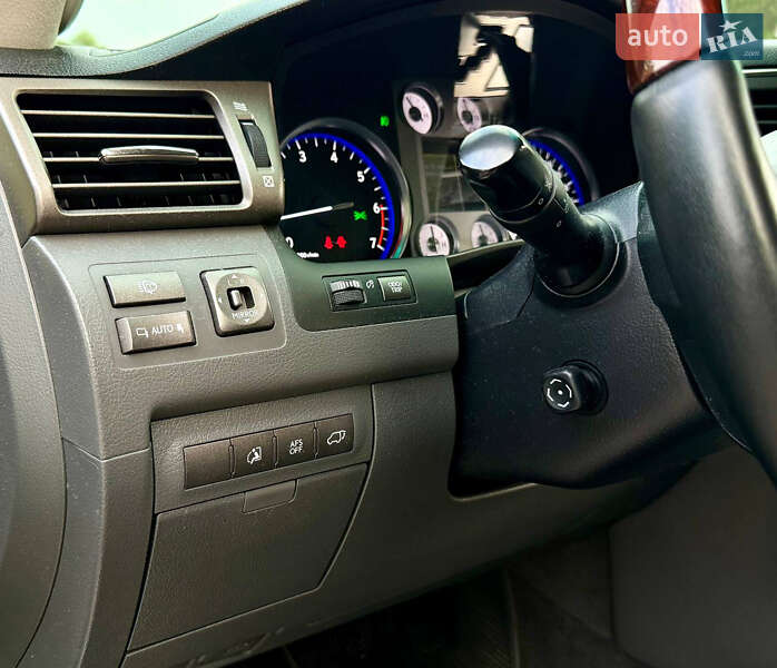 Позашляховик / Кросовер Lexus LX 2010 в Дніпрі