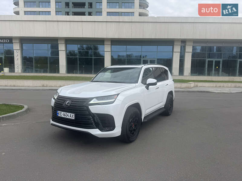 Lexus LX 2022
