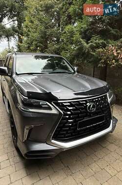 Позашляховик / Кросовер Lexus LX 2016 в Івано-Франківську