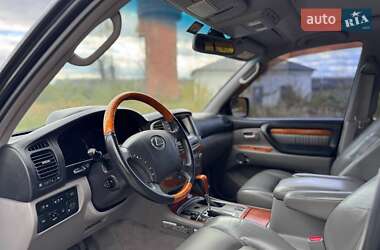 Внедорожник / Кроссовер Lexus LX 2005 в 