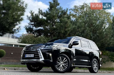 Позашляховик / Кросовер Lexus LX 2016 в  фото 9 Позашляховик / Кросовер Lexus LX 2016 в