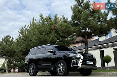 Позашляховик / Кросовер Lexus LX 2016 в  фото 51 Позашляховик / Кросовер Lexus LX 2016 в