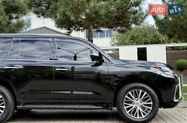 Позашляховик / Кросовер Lexus LX 2016 в  фото 55 Позашляховик / Кросовер Lexus LX 2016 в