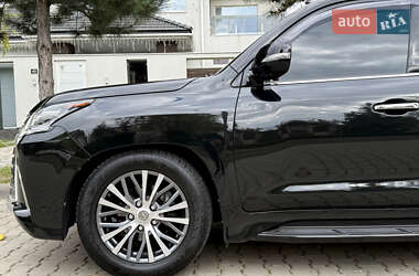 Позашляховик / Кросовер Lexus LX 2016 в  фото 78 Позашляховик / Кросовер Lexus LX 2016 в