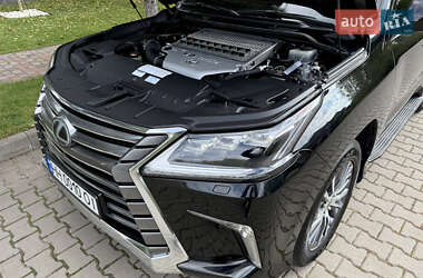 Позашляховик / Кросовер Lexus LX 2016 в  фото 83 Позашляховик / Кросовер Lexus LX 2016 в