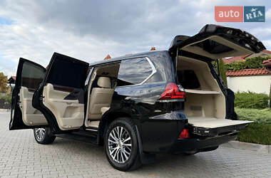 Позашляховик / Кросовер Lexus LX 2016 в  фото 148 Позашляховик / Кросовер Lexus LX 2016 в