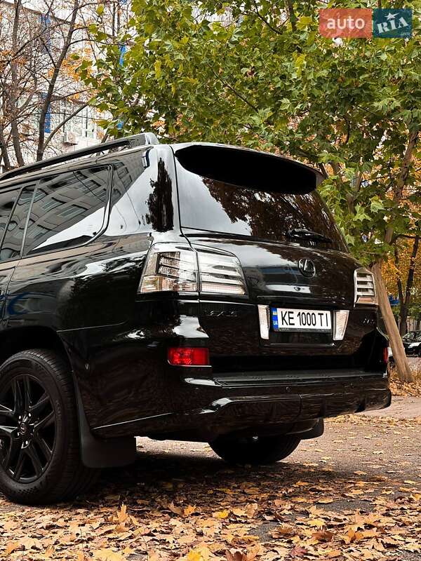 Позашляховик / Кросовер Lexus LX 2015 в Дніпрі