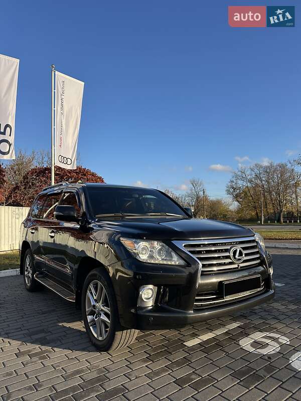 Позашляховик / Кросовер Lexus LX 2014 в Києві