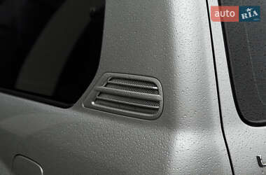 Внедорожник / Кроссовер Lexus LX 2007 в 