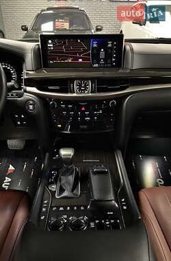 Внедорожник / Кроссовер Lexus LX 2019 в  фото 54 Внедорожник / Кроссовер Lexus LX 2019 в