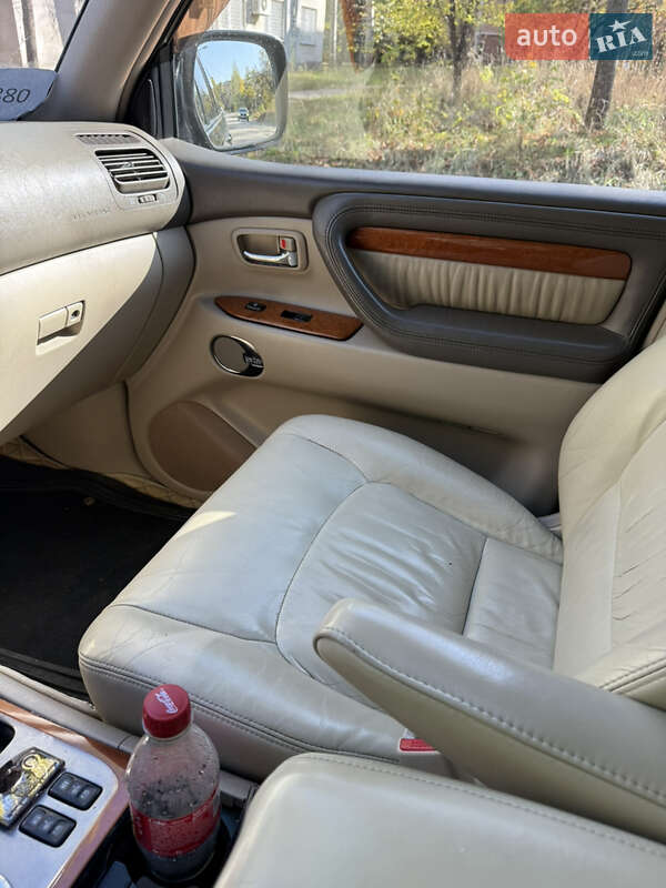 Внедорожник / Кроссовер Lexus LX 2004 в Одессе