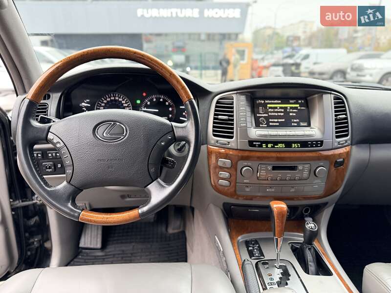 Внедорожник / Кроссовер Lexus LX 2006 в Киеве