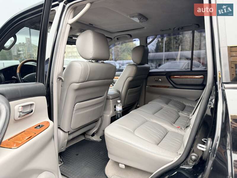 Внедорожник / Кроссовер Lexus LX 2006 в Киеве