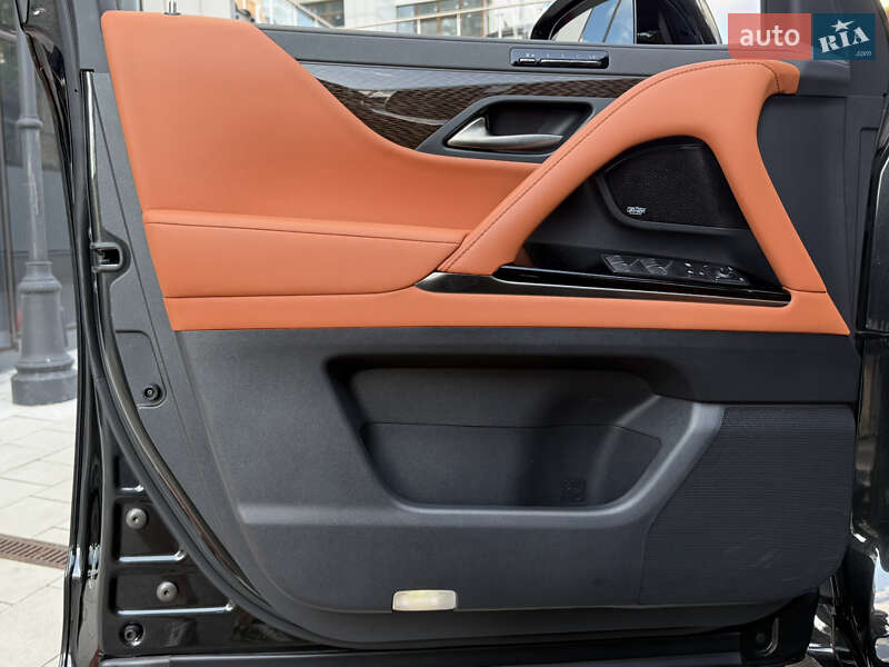 Внедорожник / Кроссовер Lexus LX 2022 в Киеве