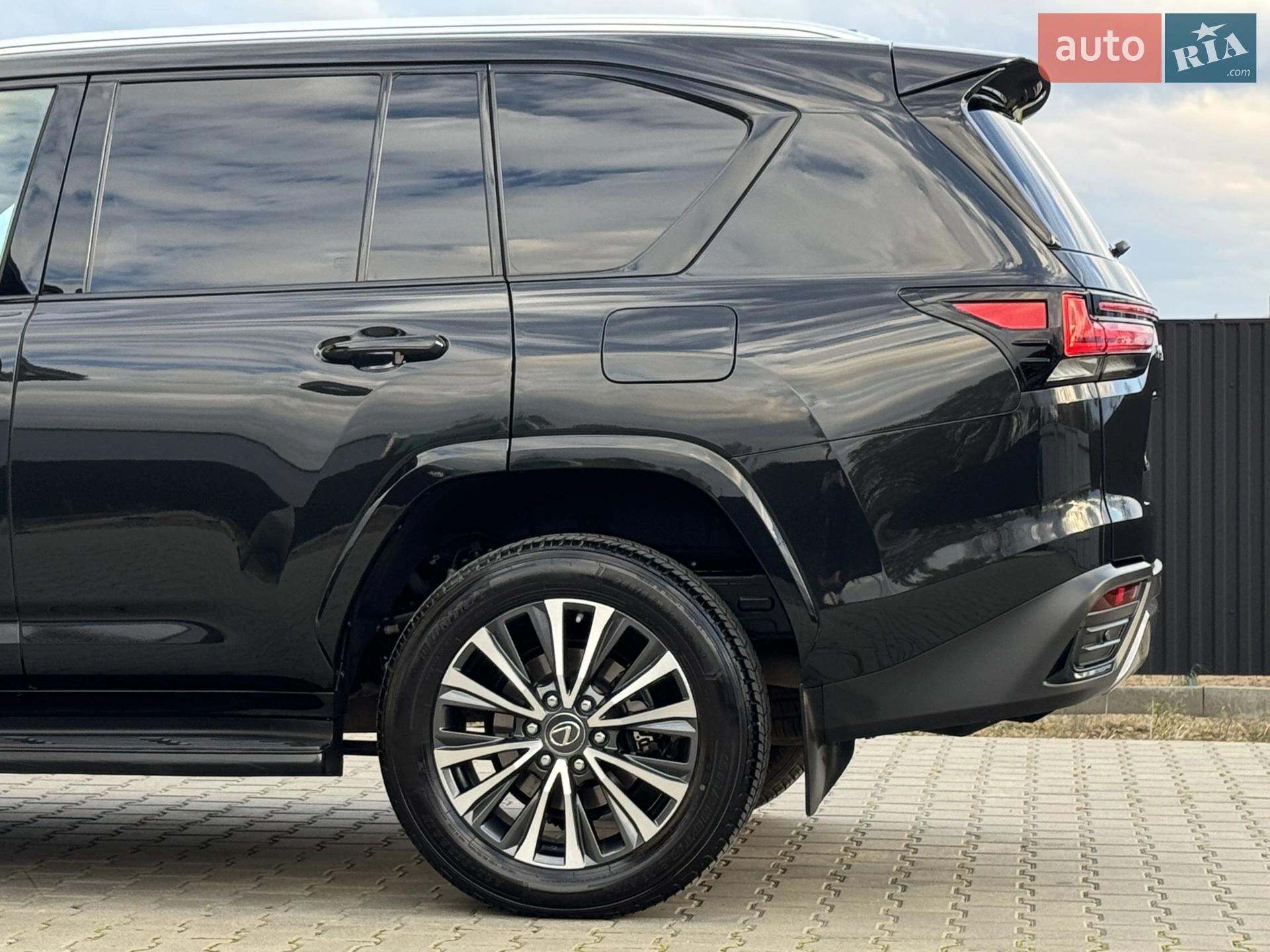 2023 Lexus LX - мініатюра 13