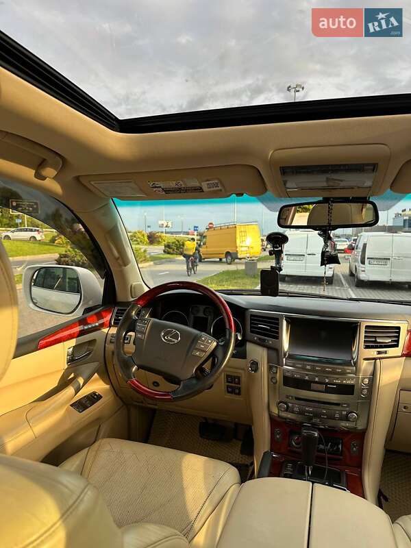 Внедорожник / Кроссовер Lexus LX 2008 в Львове