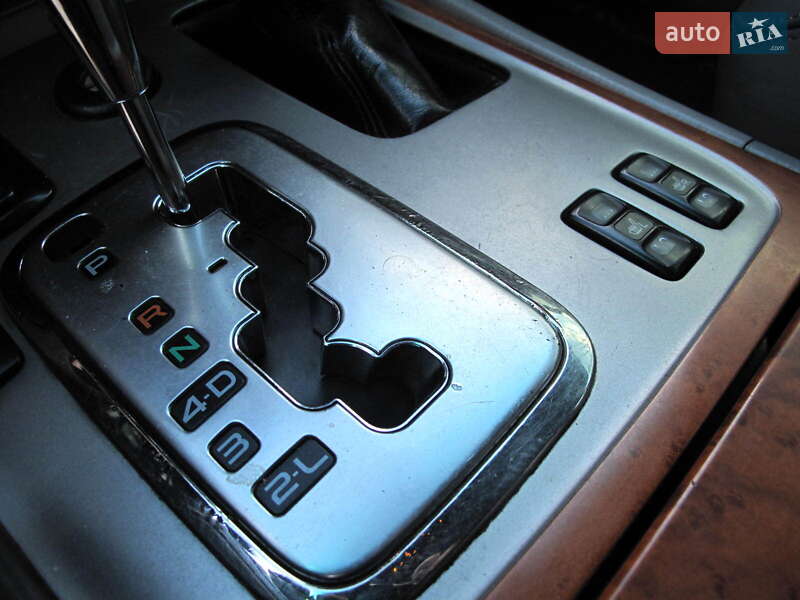 Внедорожник / Кроссовер Lexus LX 2004 в Киеве