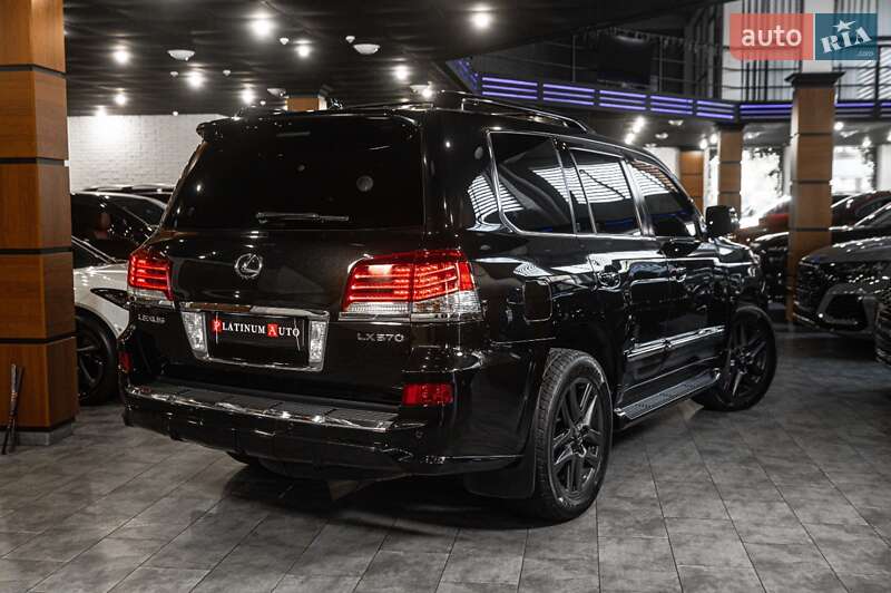 Внедорожник / Кроссовер Lexus LX 2015 в Одессе