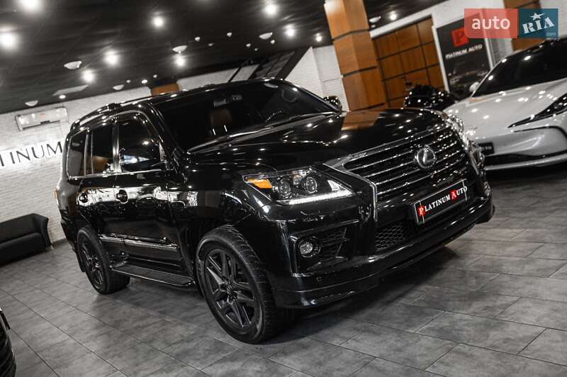 Внедорожник / Кроссовер Lexus LX 2015 в Одессе