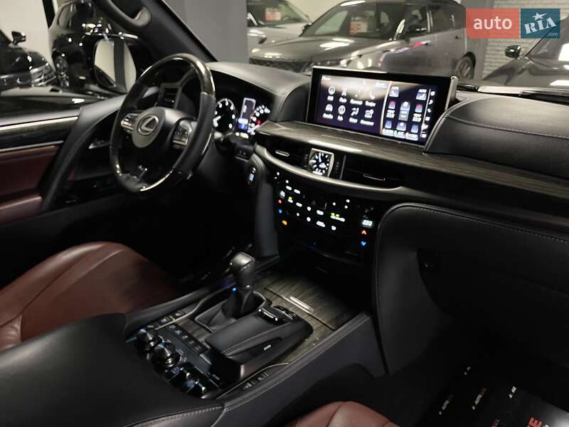 Позашляховик / Кросовер Lexus LX 2018 в Львові фото 47 Позашляховик / Кросовер Lexus LX 2018 в Львові
