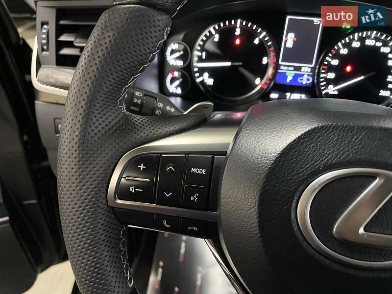 Позашляховик / Кросовер Lexus LX 2018 в Львові фото 52 Позашляховик / Кросовер Lexus LX 2018 в Львові