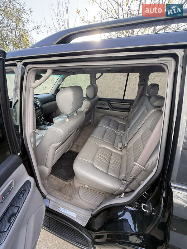 Внедорожник / Кроссовер Lexus LX 2006 в Берёзовке