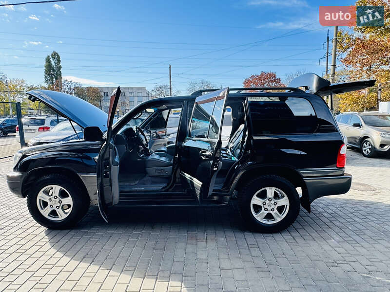 Внедорожник / Кроссовер Lexus LX 1999 в Одессе