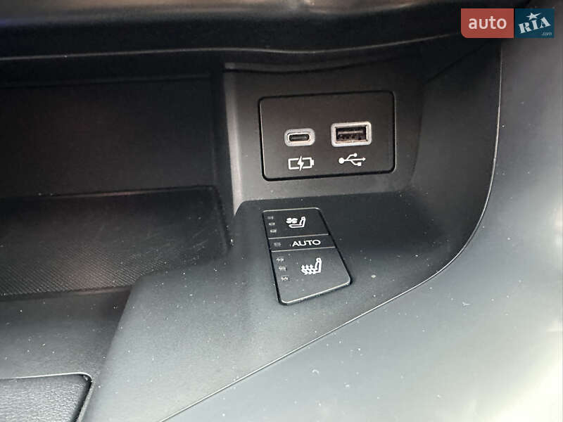 Позашляховик / Кросовер Lexus LX 2023 в Києві