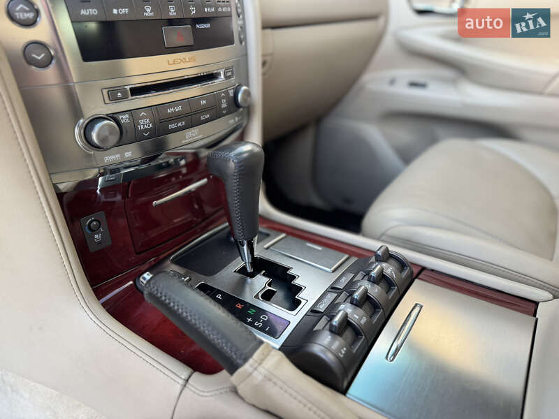 Позашляховик / Кросовер Lexus LX 2008 в Харкові