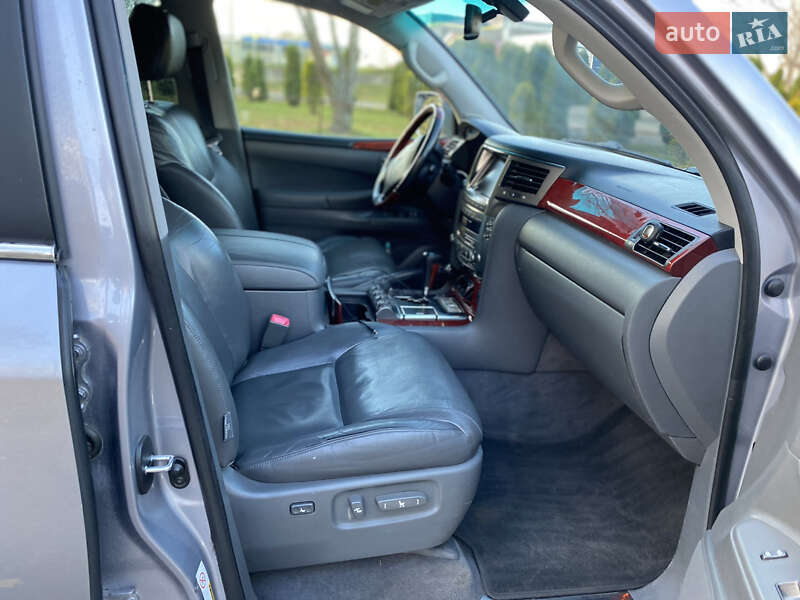 Внедорожник / Кроссовер Lexus LX 2008 в Хмельницком