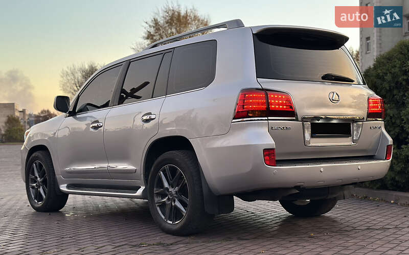 Внедорожник / Кроссовер Lexus LX 2008 в Днепре