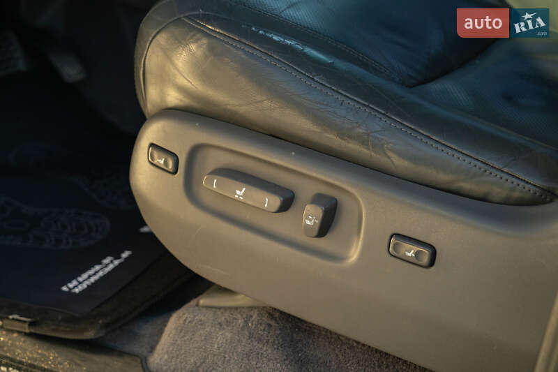 Позашляховик / Кросовер Lexus LX 2008 в Чернівцях