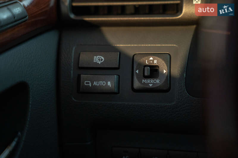 Позашляховик / Кросовер Lexus LX 2008 в Чернівцях